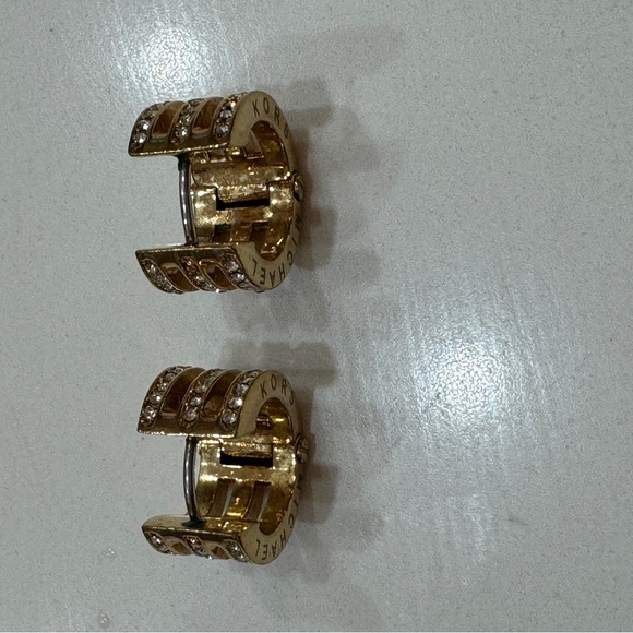 Michael Kors Pave Bar Huggies - yellow gold - Picture 7 of 8